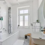 Cruwzo I Exclusive In Location With Parking Apartament *