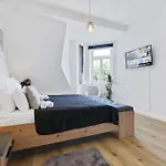 Cruwzo I Exclusive In Location With Parking Apartament Ingolstadt